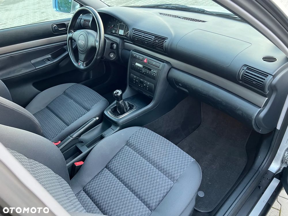 Audi A4 Limousine 1.6 - 7