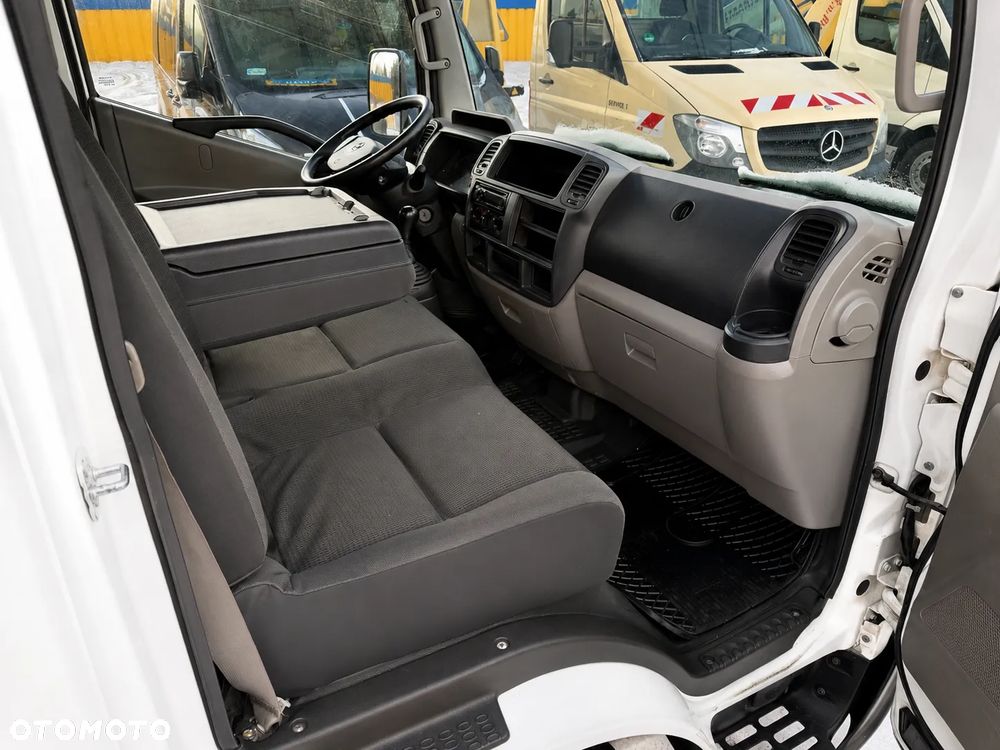 Palfinger P260B (26m w bok 14m)Nissan CABSTAR - 10