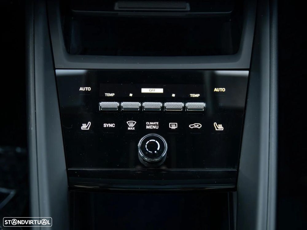 Porsche Macan Electric - 31