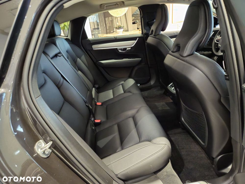 Volvo S90 - 26