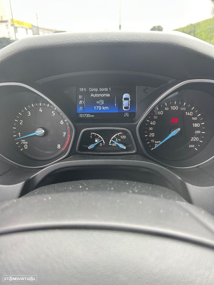 Ford Focus 1.0 EcoBoost MHEV ST-Line - 19