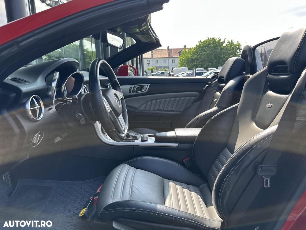 Mercedes-Benz SLK 200 (BlueEFFICIENCY) 7G-TRONIC - 13