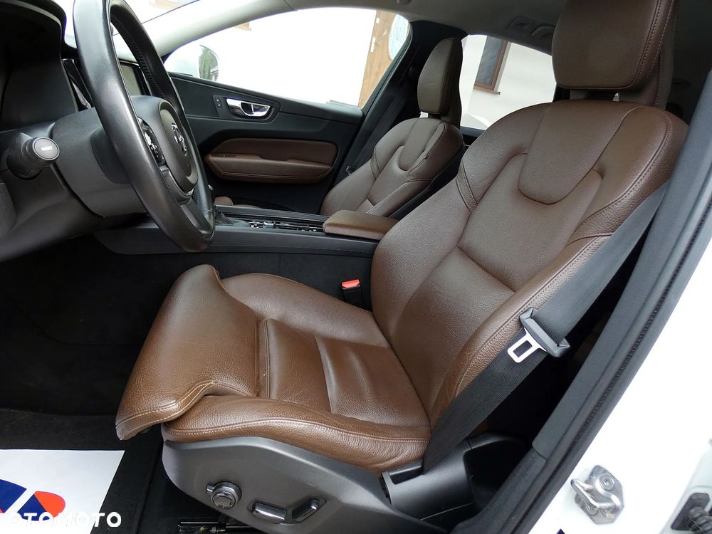 Volvo XC 60 D4 AWD Inscription - 8