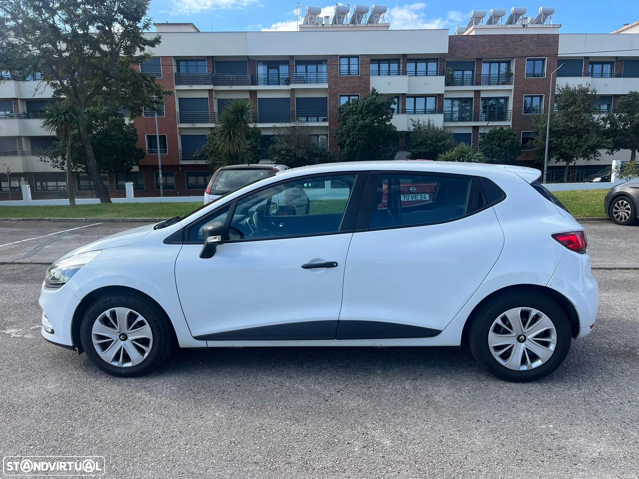 Renault CLIO 1.5 dCI - ZEN - AR CONDICIONADO - IVA DEDUTÍVEL - 16