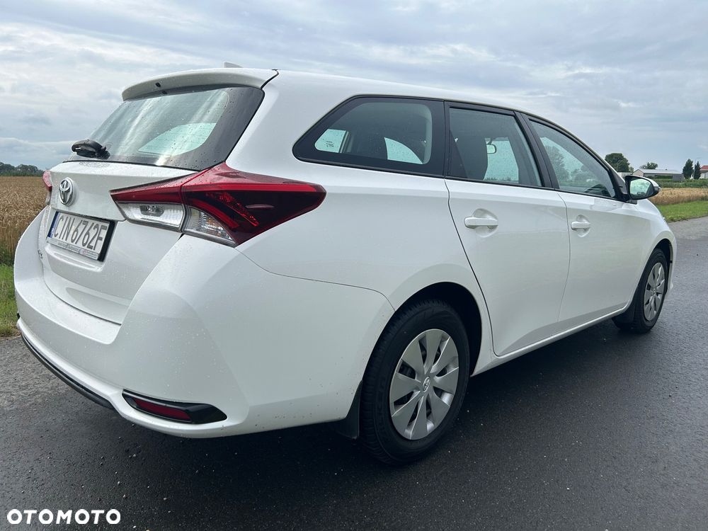 Toyota Auris 1.6 Active - 9