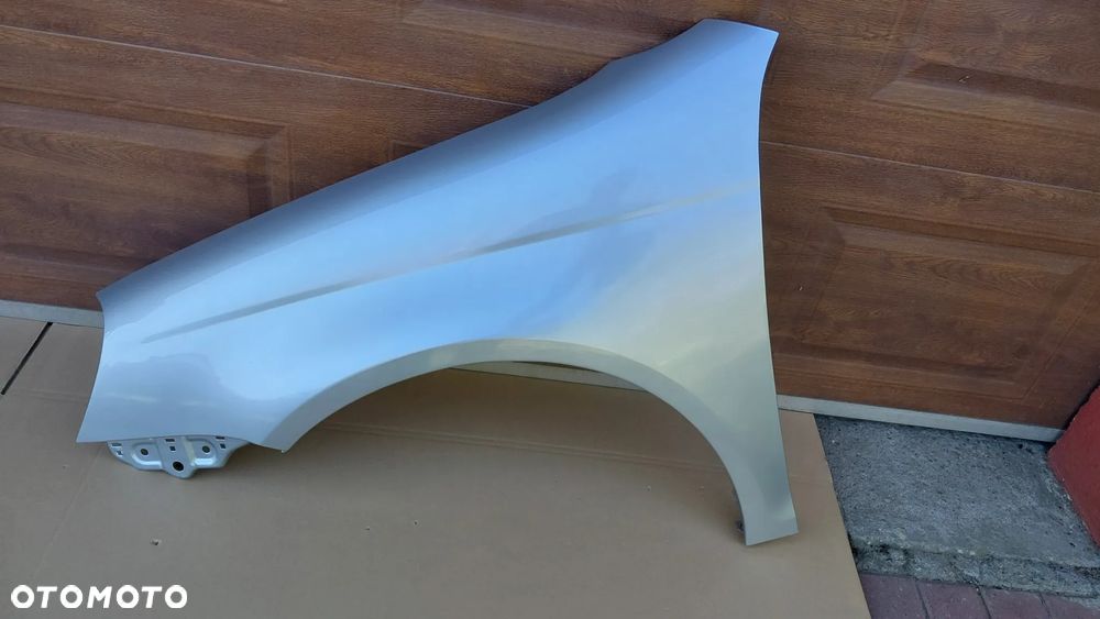 Błotnik Przód PRAWY lub LEWY Golf V 5 kombi Jetta Kod Lakieru LA7W - 8