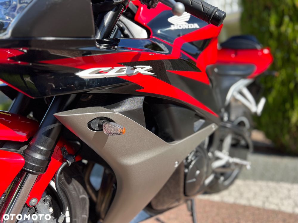 Honda CBR - 29