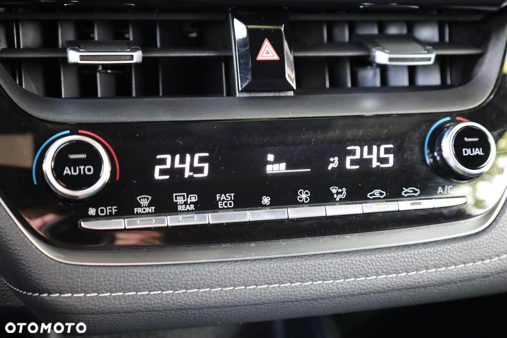 Toyota Corolla 1.8 Hybrid Comfort - 23