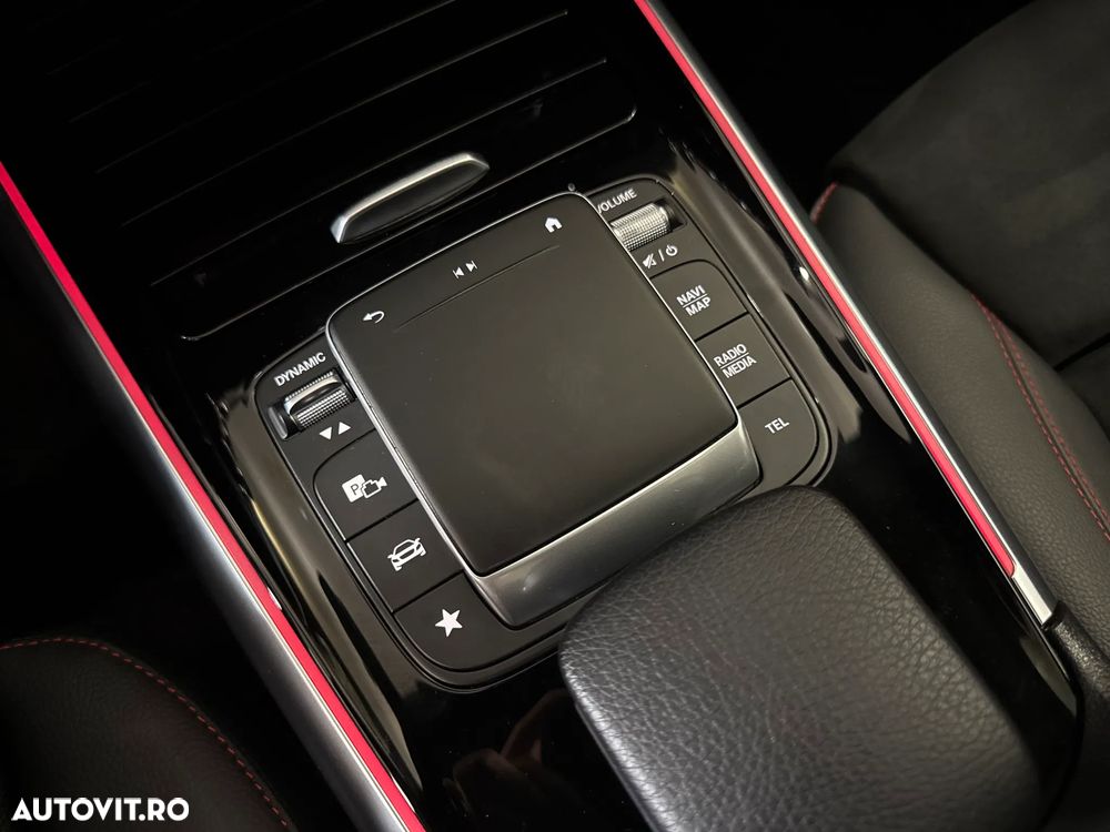 Mercedes-Benz GLA - 17
