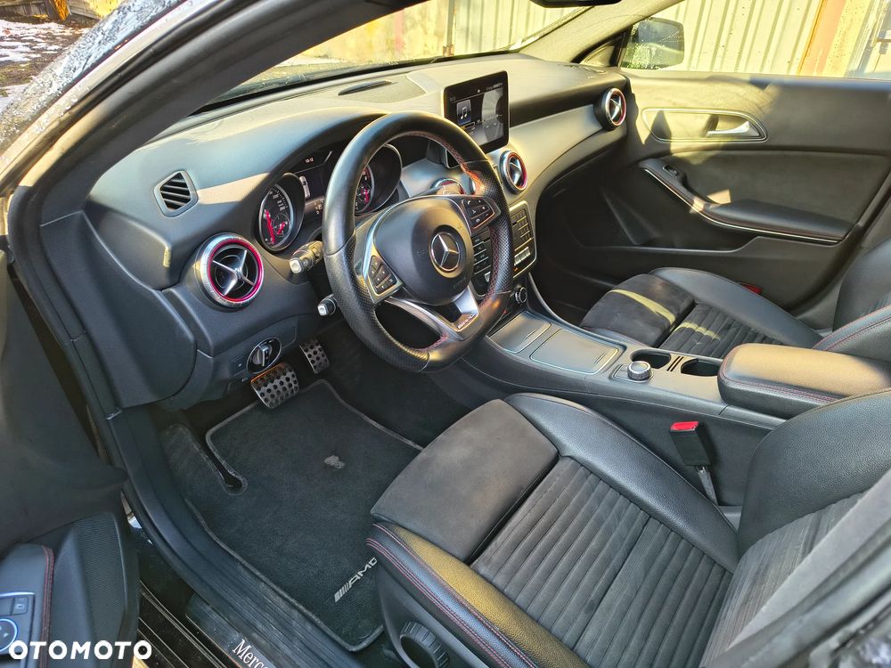 Mercedes-Benz CLA 180 7G-DCT AMG Line - 15