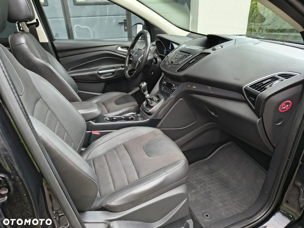 Ford Kuga 2.0 TDCi 4x4 Titanium - 17