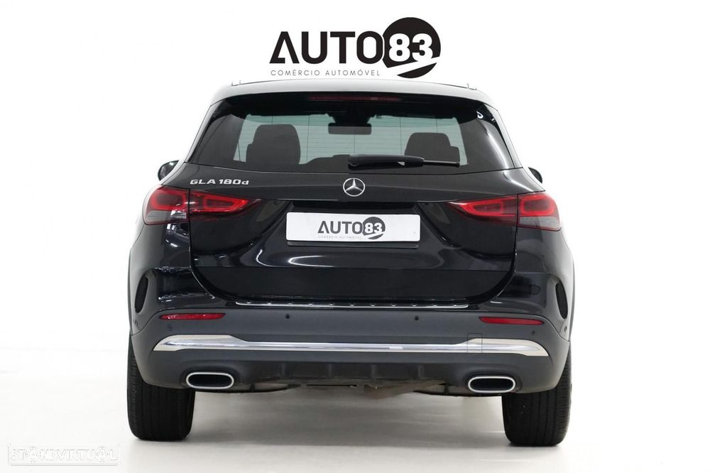 Mercedes-Benz GLA 180 d AMG Line - 4