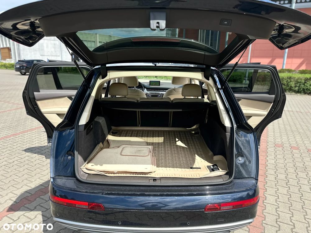 Audi Q7 - 11