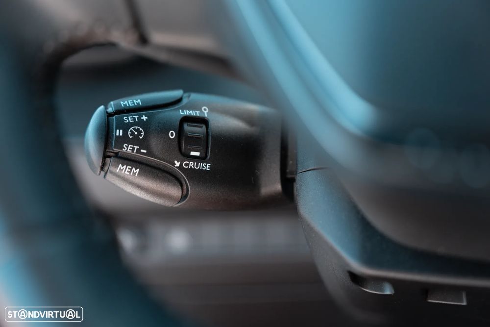 Peugeot e-208 50 kWh Allure - 15