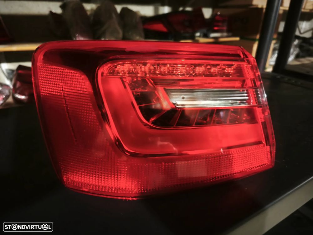 Farolim traseiro esquerdo Audi A6 C7 Avant - 4G9945095B
