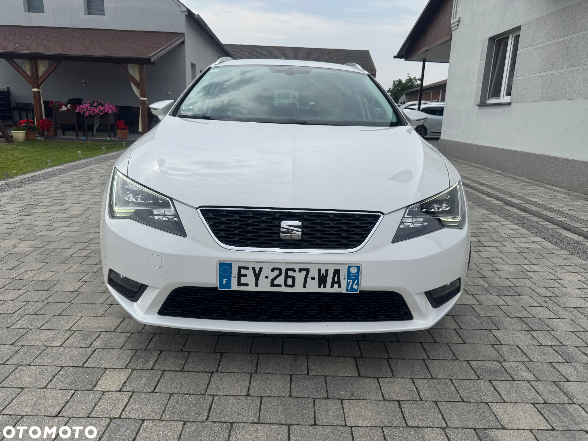 Seat Leon ST 1.6 TDI CONNECT - 2