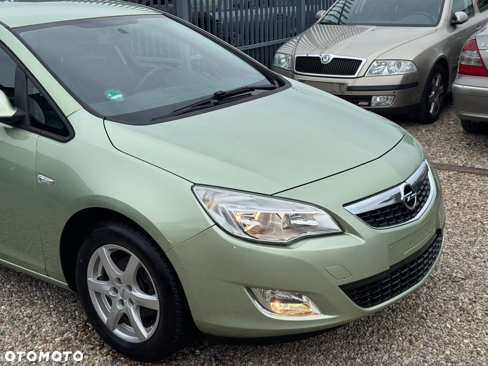 Opel Astra 1.4 Turbo 150 Jahre - 6