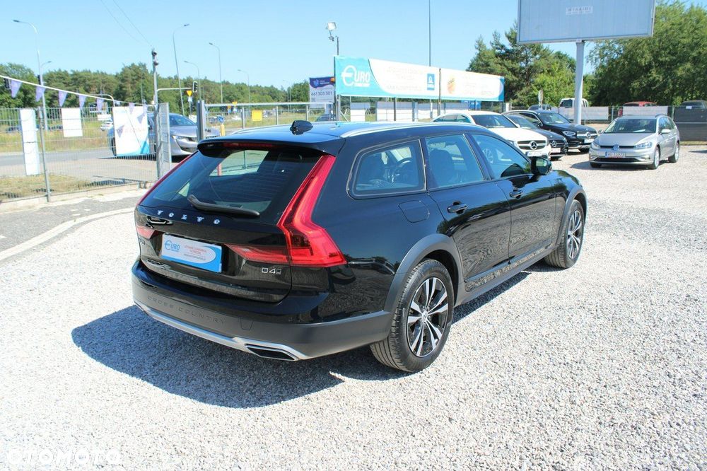 Volvo V90 Cross Country D4 AWD - 7