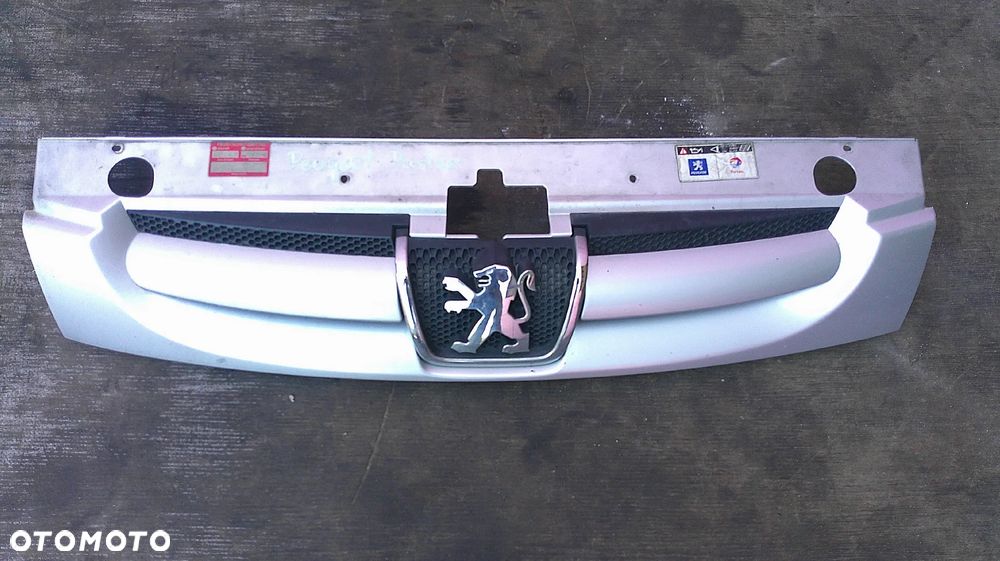 PEUGEOT PARTNER I LIFT ATRAPA - 1