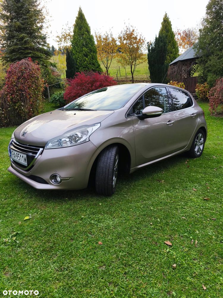 Peugeot 208 - 4