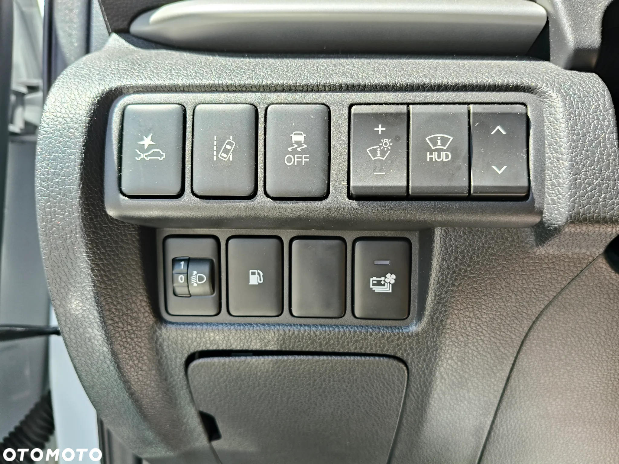 Mitsubishi Eclipse Cross - 23