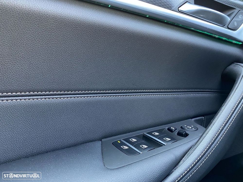 BMW 520 d Pack Desportivo M Auto - 15
