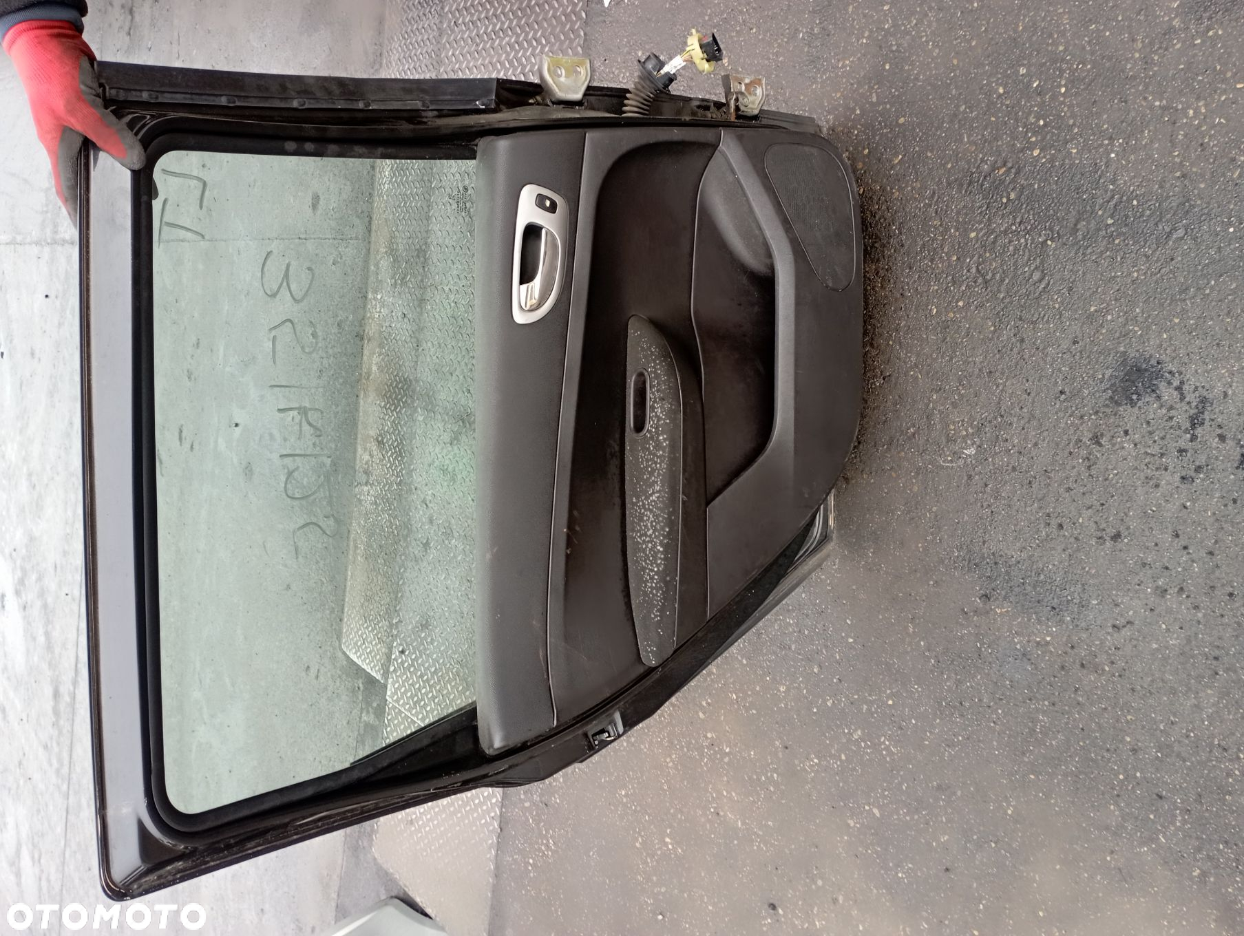 DRZWI LEWY TYŁ KOMBI

 PEUGEOT
 307 - 4