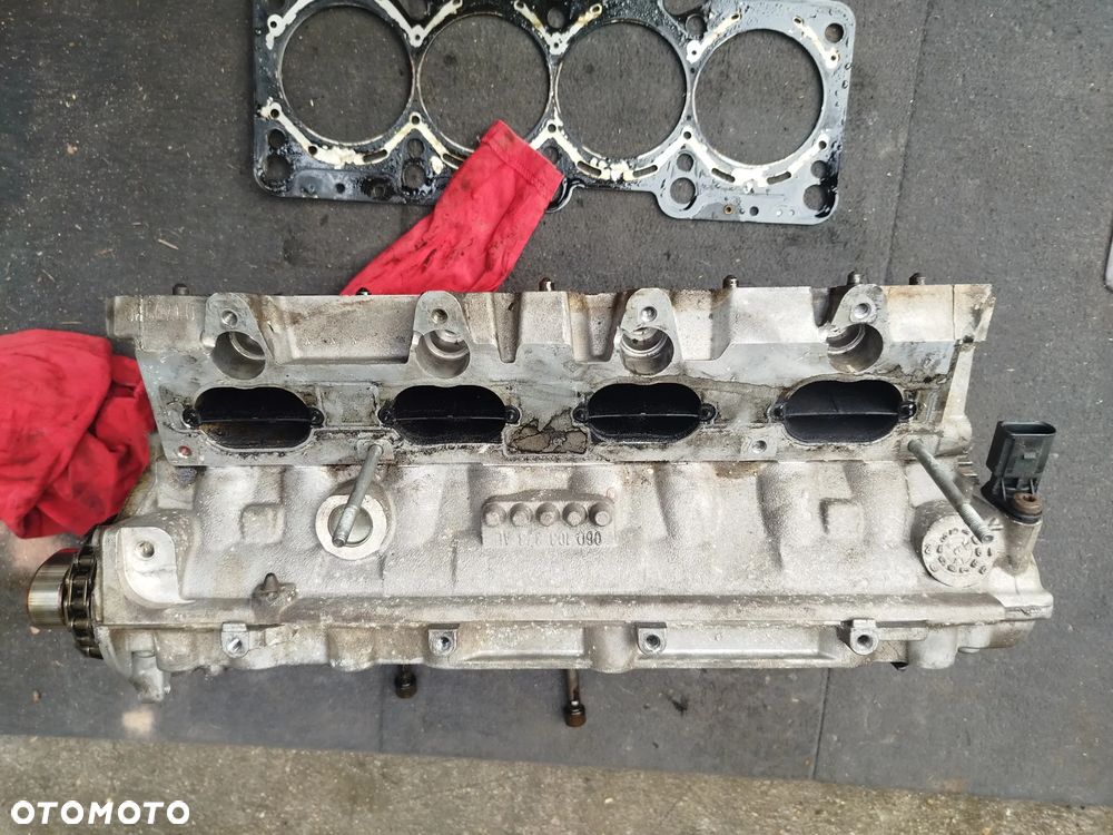 AUDI A4 B6 2.0 FSI AWA głowica silnika wariator - 11