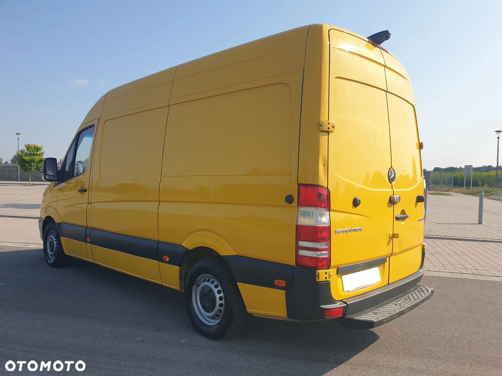 Mercedes-Benz SPRINTER - 4