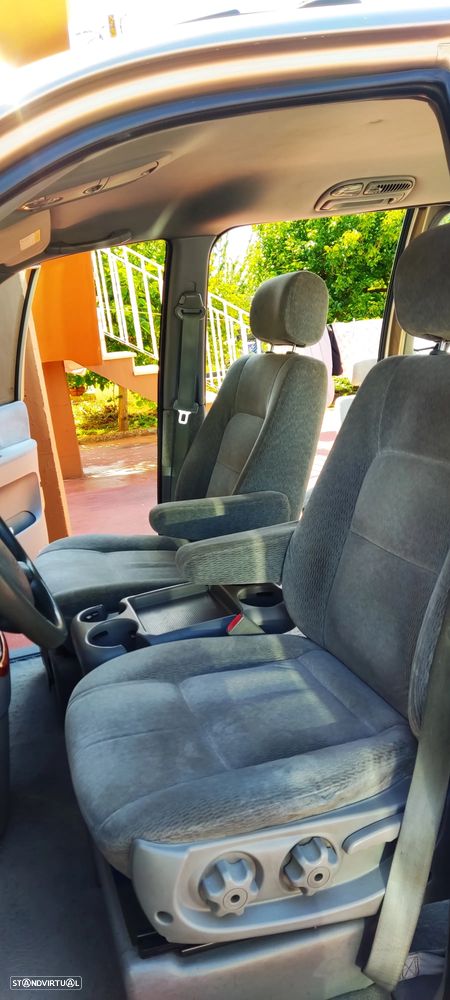 Kia Carnival 2.9 CRDi EX - 21
