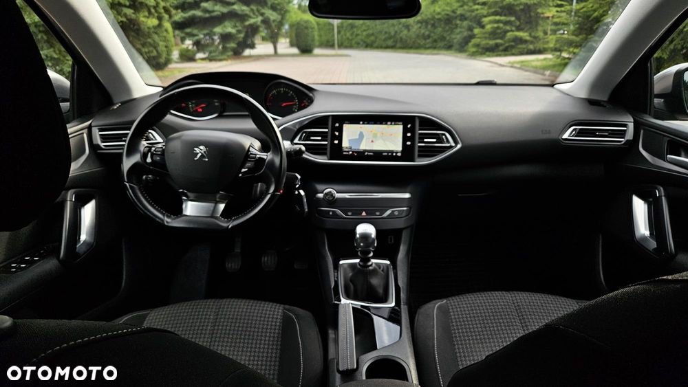 Peugeot 308 1.5 BlueHDi Allure Pack S&S - 17