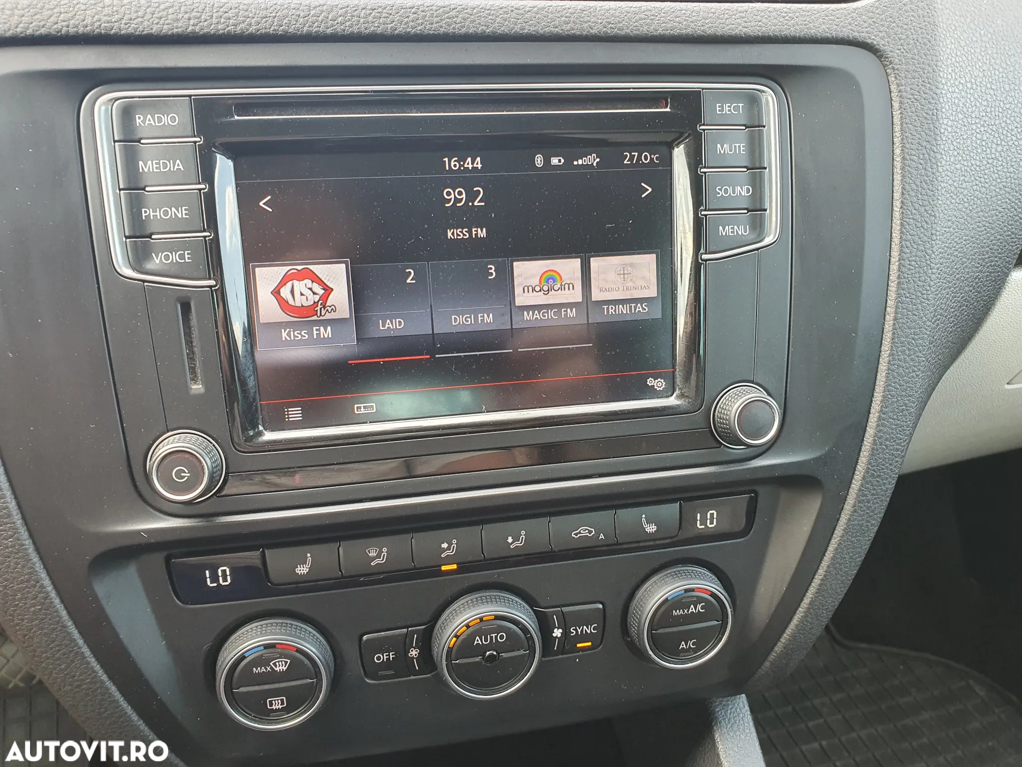 Volkswagen Jetta 2.0 TDI Comfortline - 6