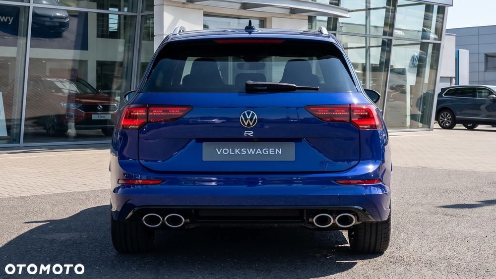 Volkswagen Golf - 8