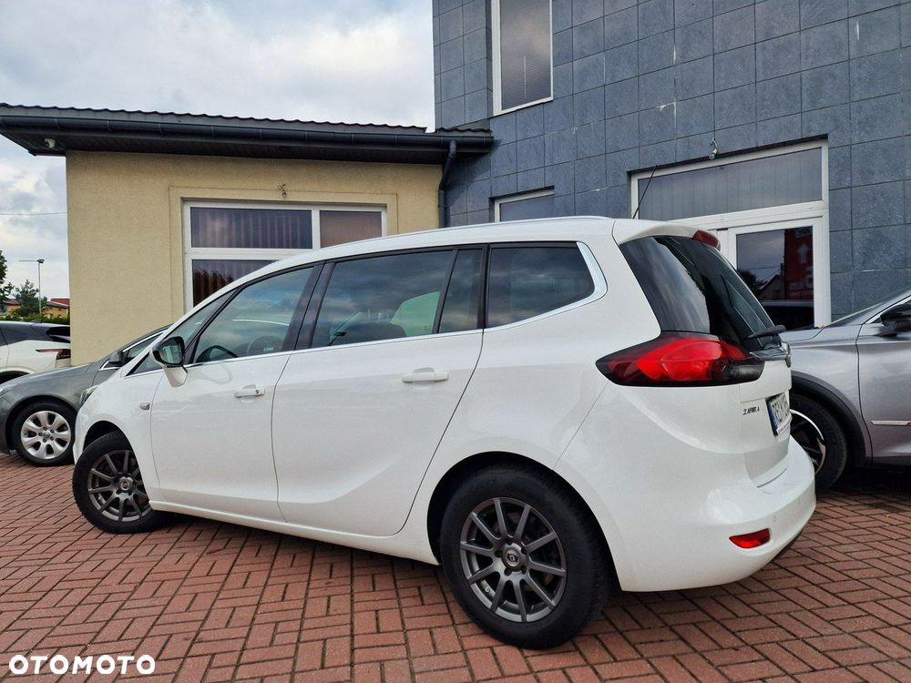 Opel Zafira 1.4 Turbo (ecoFLEX) Start/Stop ON - 9