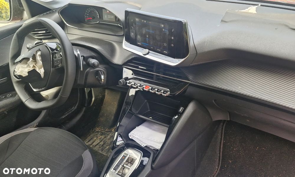 Peugeot 208 PureTech 100 EAT8 Active - 5