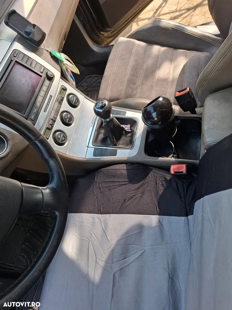 Volkswagen Passat 2.0 TDI Highline - 9