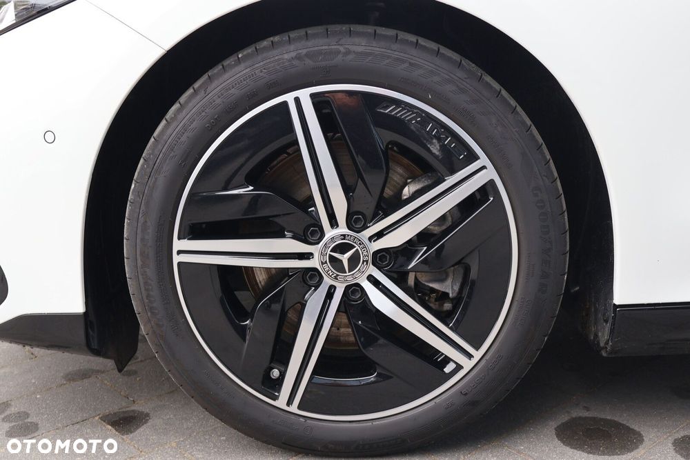 Mercedes-Benz CLA - 26