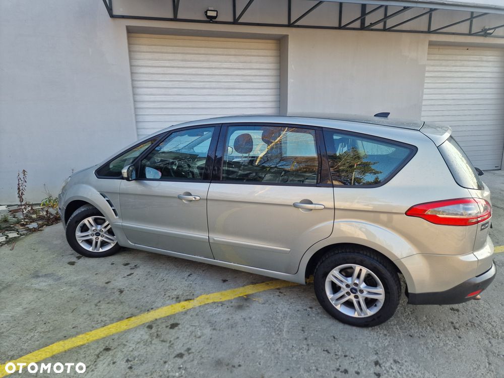 Ford S-Max 2.0 TDCi DPF Titanium - 13