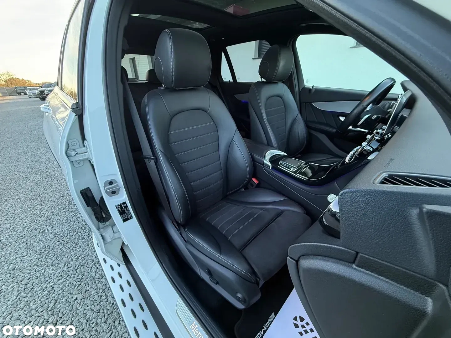 Mercedes-Benz GLC 300 d 4Matic 9G-TRONIC AMG Line - 35