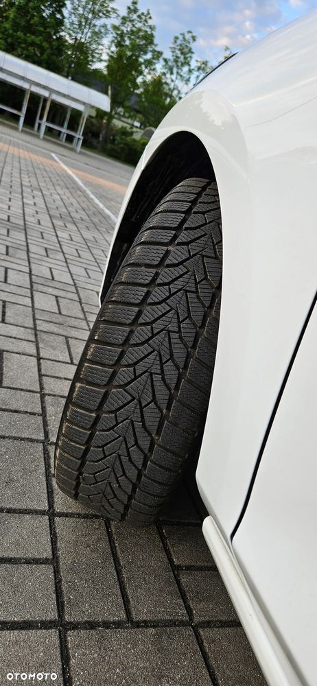 Ford Fiesta 1.0 EcoBoost Titanium - 24