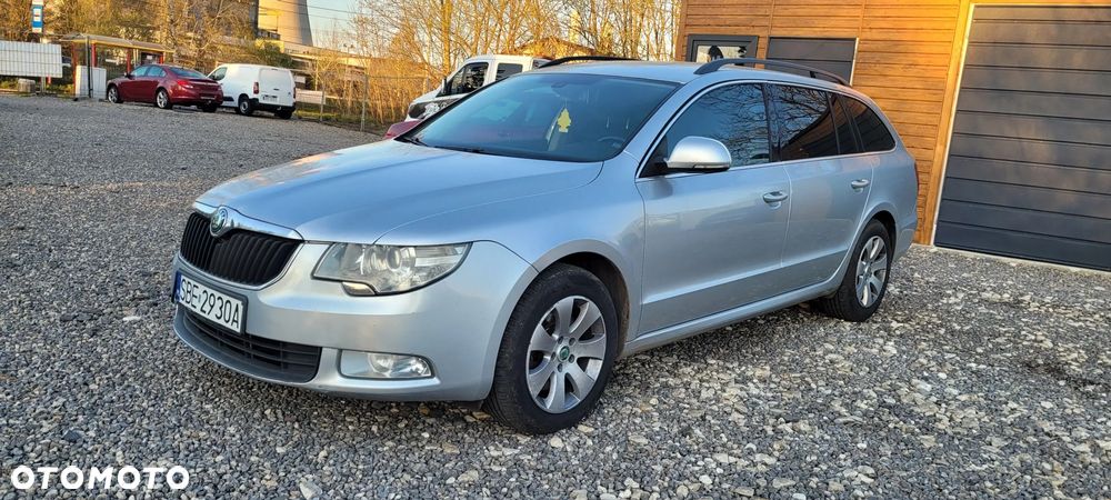 Skoda Superb 1.8 TSI FAMILY - 38