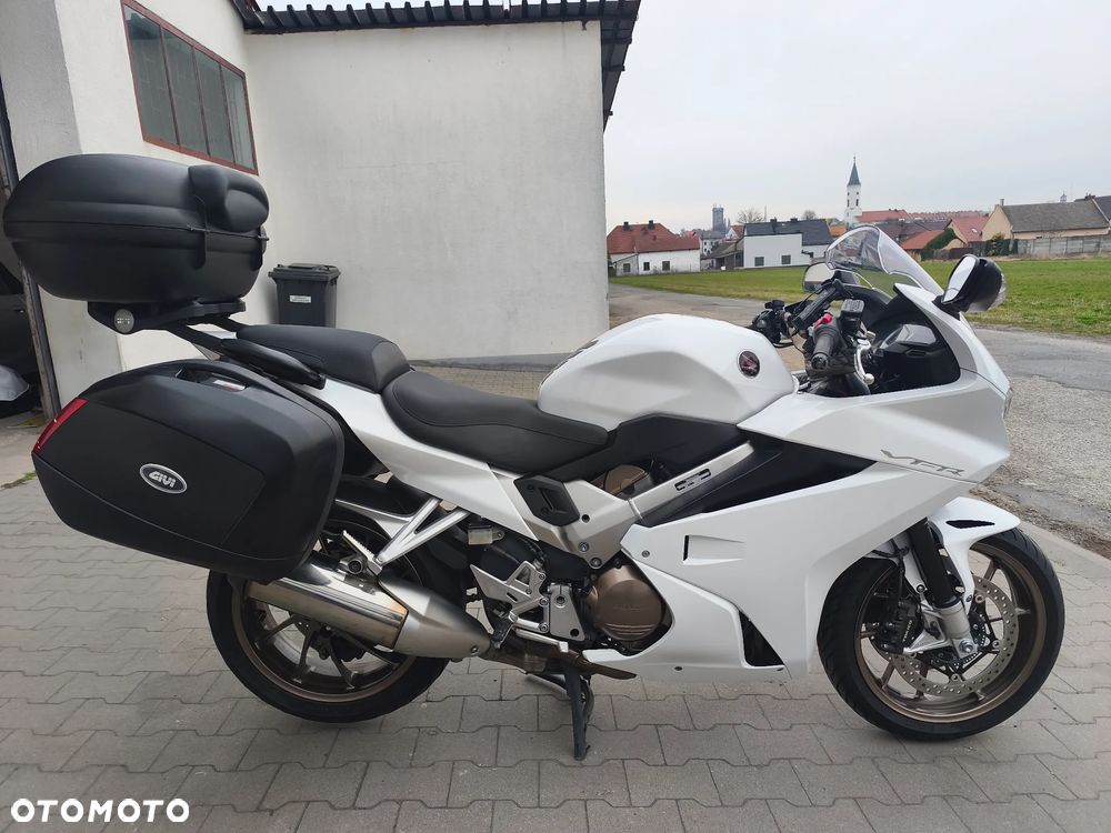 Honda VFR - 5