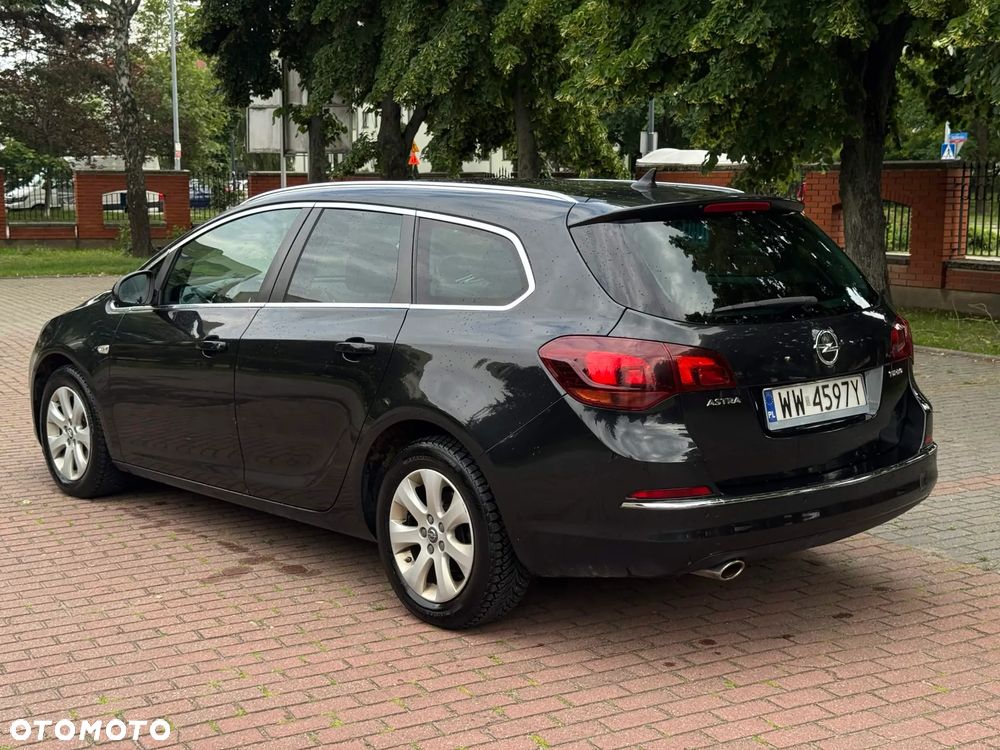 Opel Astra 1.4 T Cosmo - 4