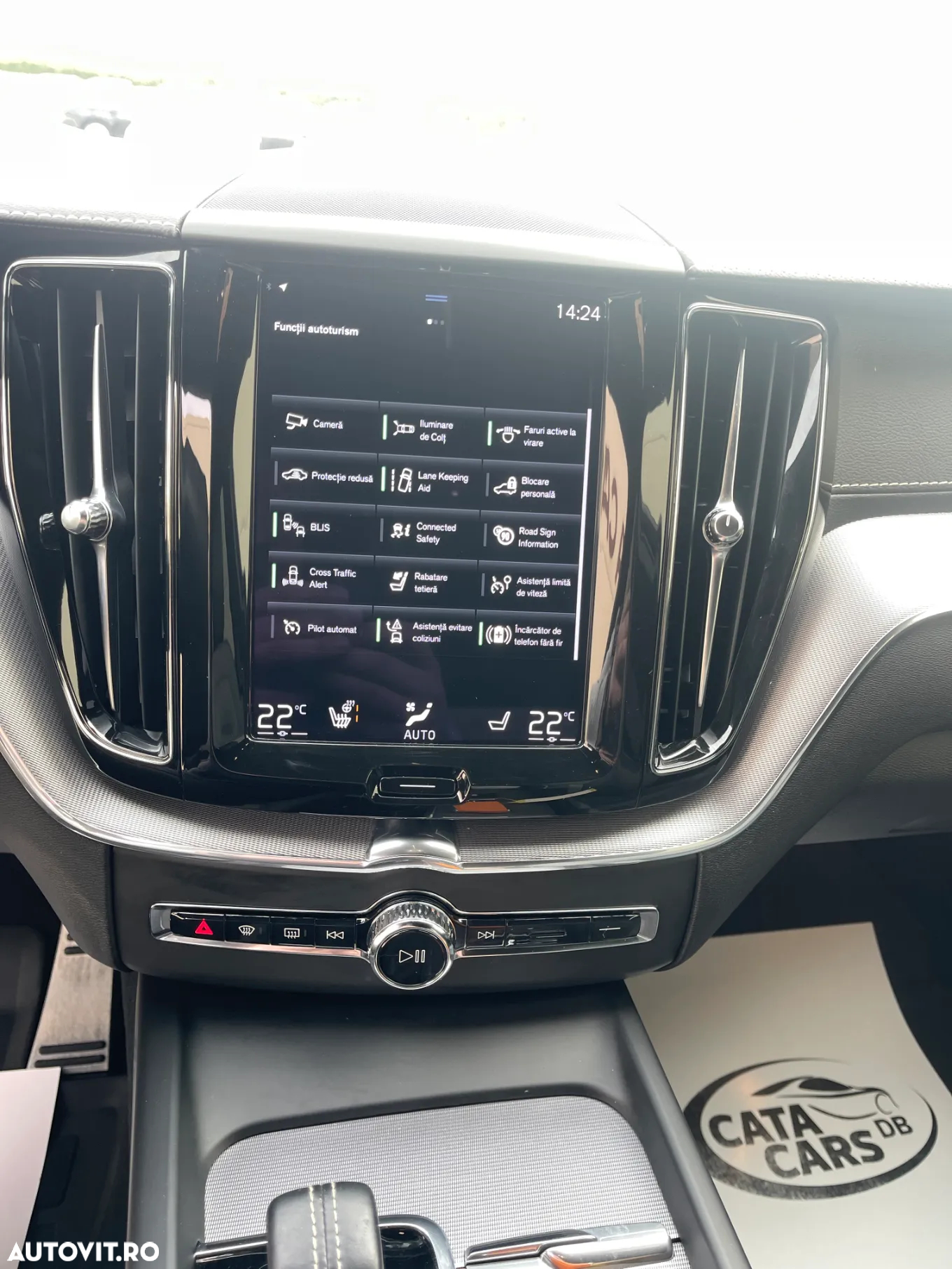 Volvo XC 60 B4 MHEV R-Design - 34