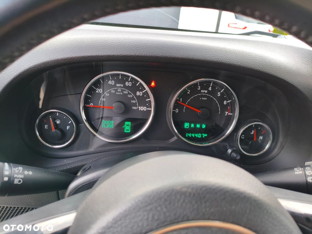 Jeep Wrangler 3.6 Unlim Sahara - 24