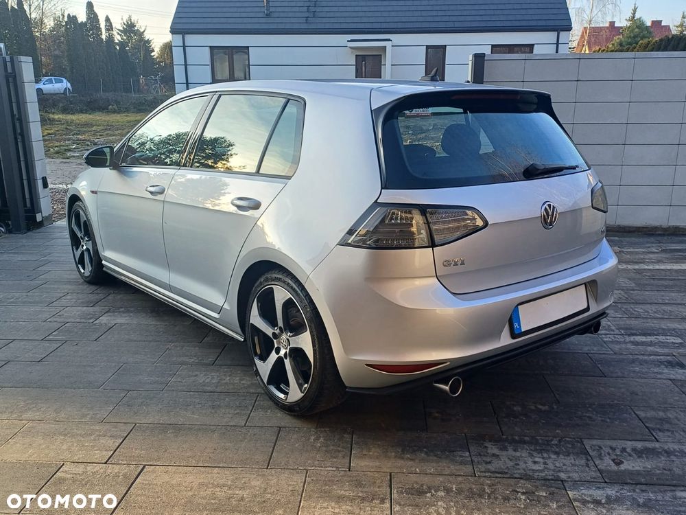 Volkswagen Golf GTI BlueMotion Technology DSG - 5