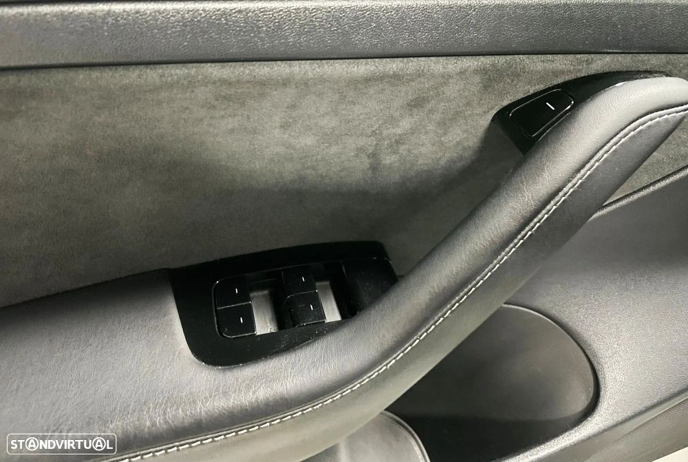 Tesla Model 3 Tração Traseira - 46