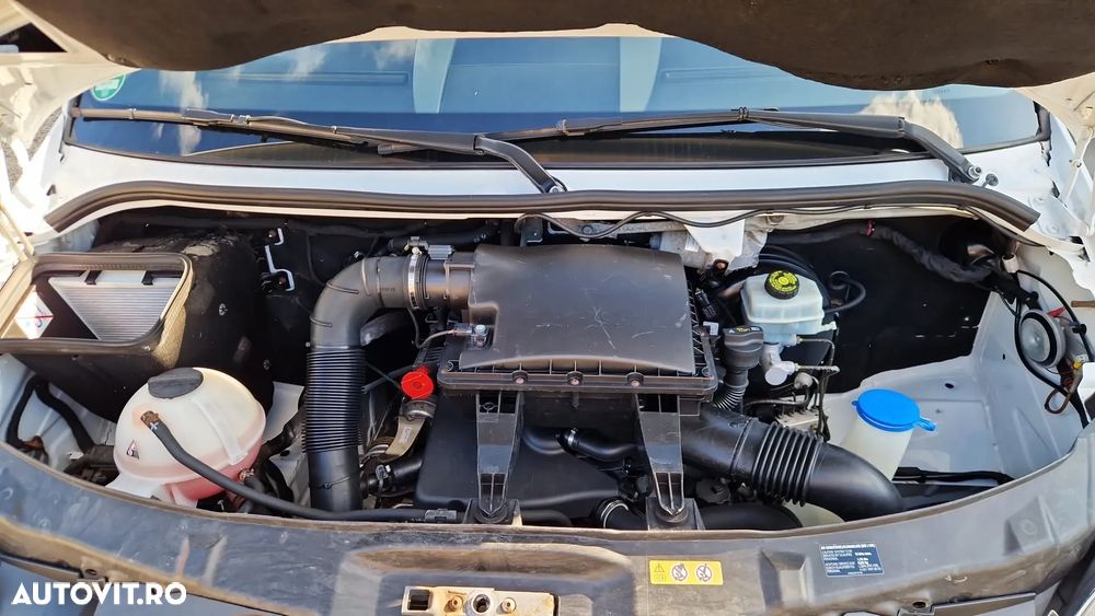 Mercedes-Benz Sprinter - 14