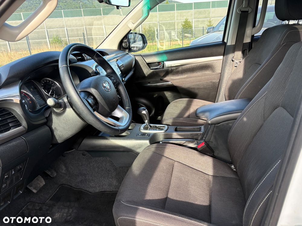 Toyota Hilux 2.8 D-4D Double Cab SR5+ 4x4 - 8