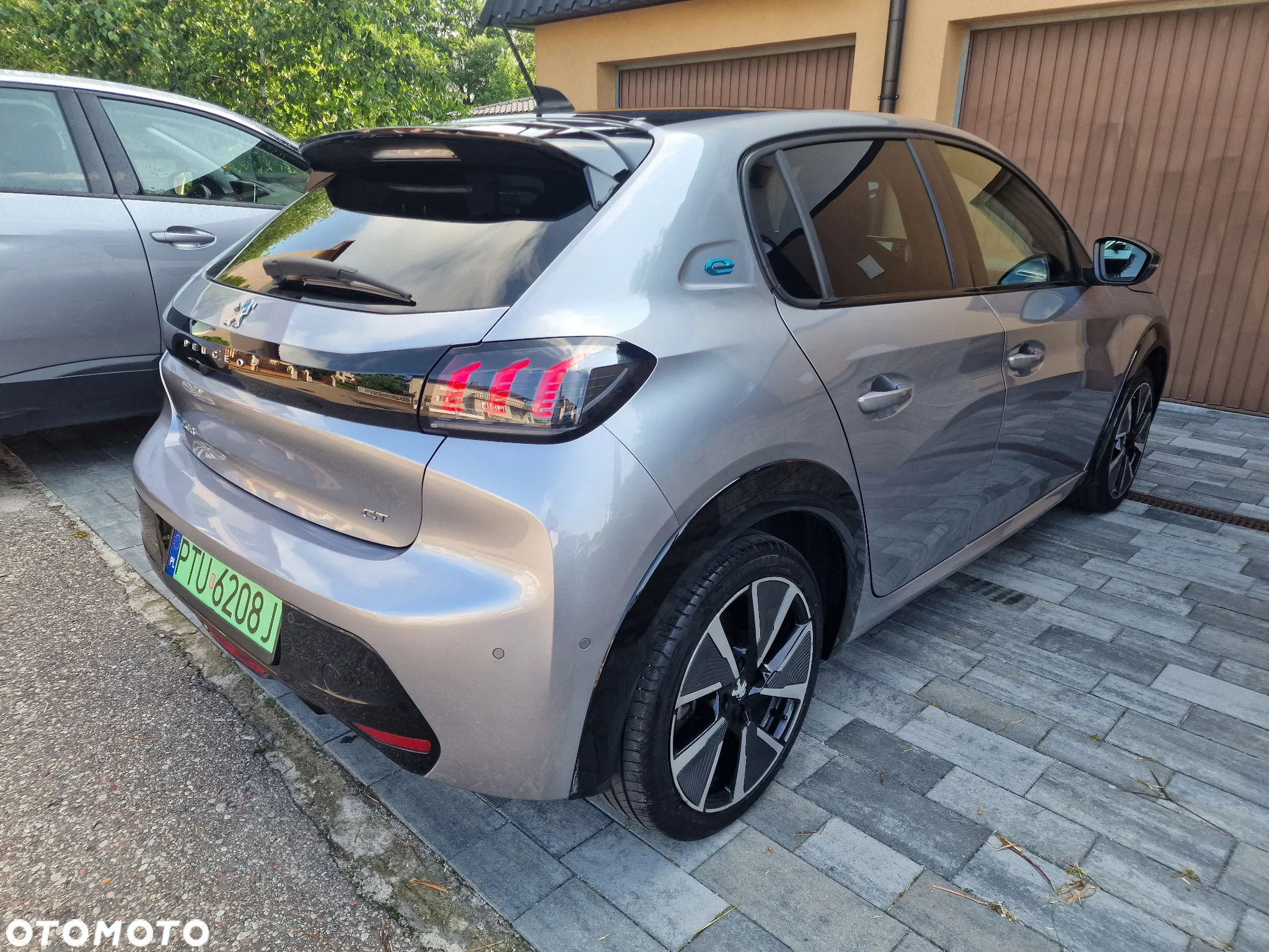 Peugeot 208 e-208 GT - 16